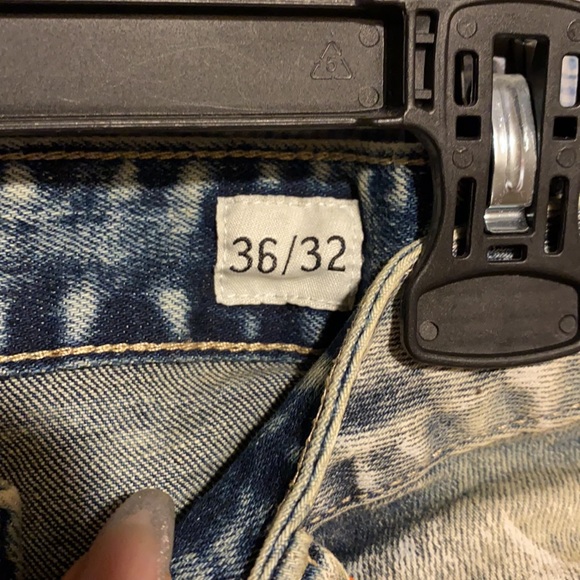 Distressed smoke jeans - Picture 4 of 8